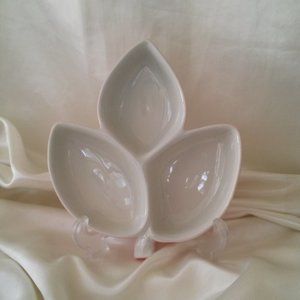 Vintage Hull Pottery 3 Part Leaf Dish Pink & White